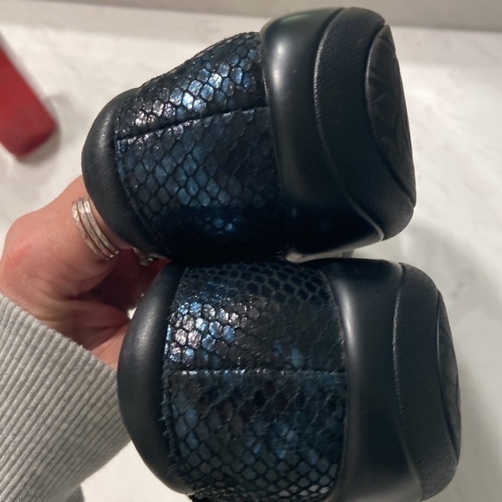 Alegria Mermaid Scales Shoe - Picture 3 of 8
